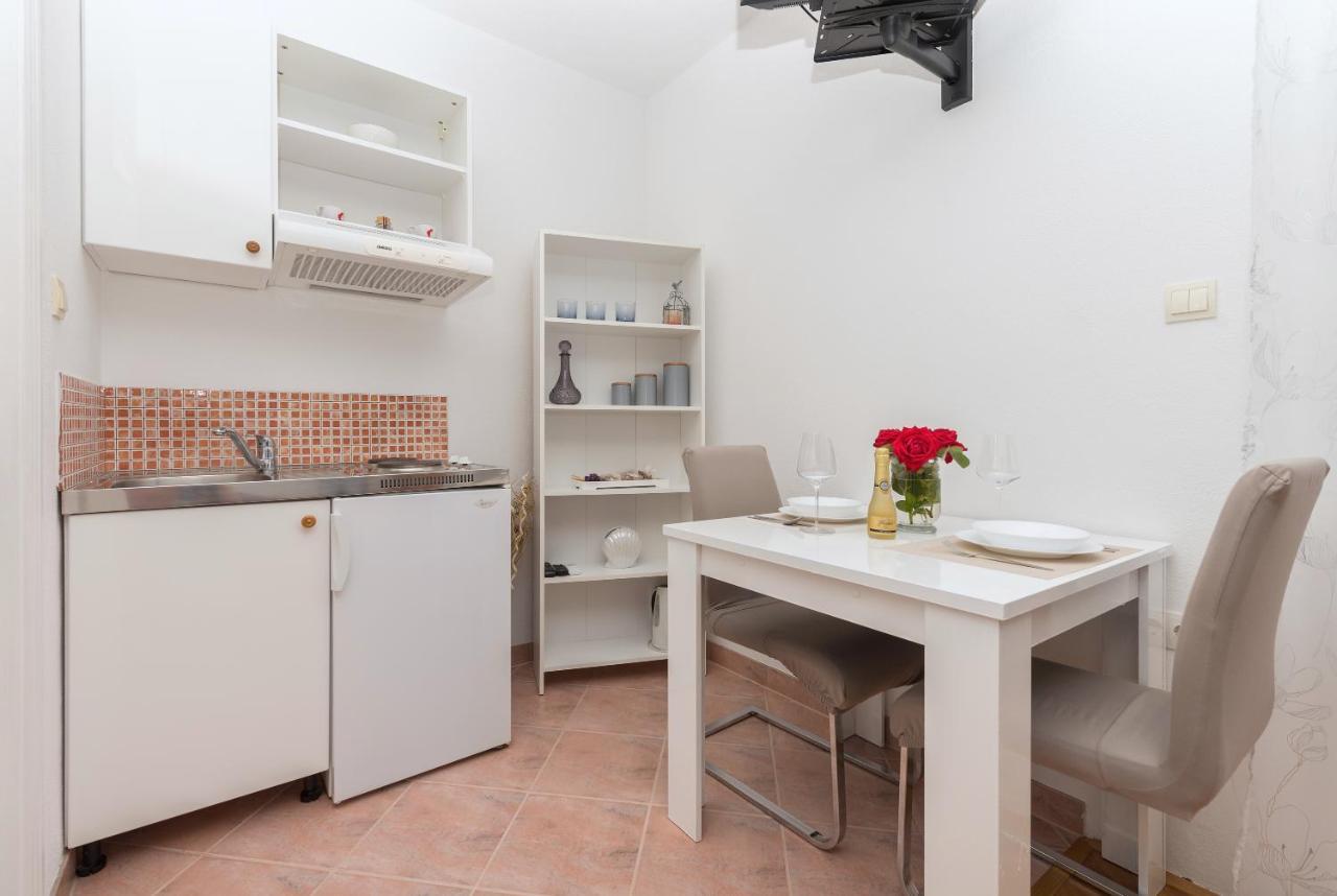 Skiljini Dvori - Studio-Apartman 1 Makarska Luaran gambar